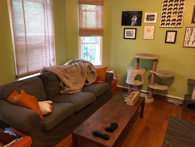 Building Photo - 9 Lowell Ter