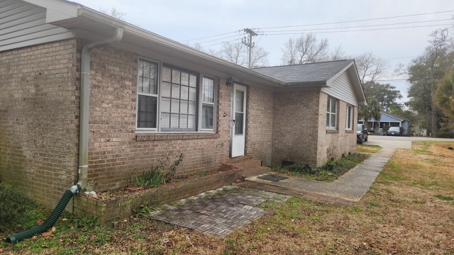 Building Photo - 626 Surfside Dr