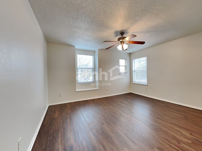 Building Photo - 4026 Holly Leaf Court