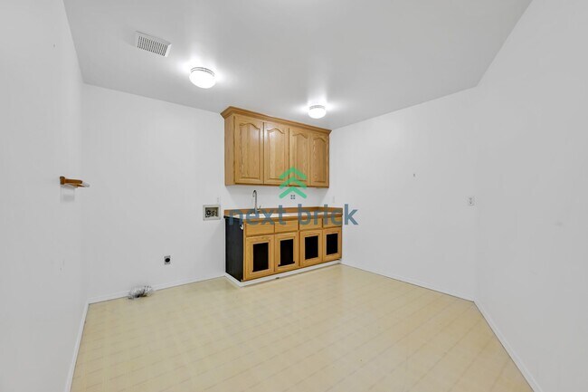 Building Photo - Beautiful home with 4 beds, 3.5 baths for rent