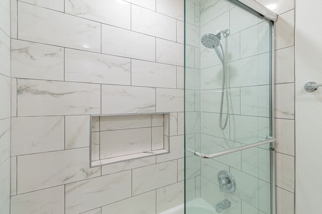 Building Photo - Recently Remodeled 3 Bedroom - Two Story B...