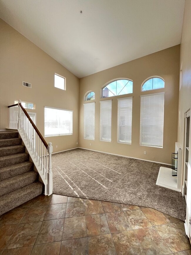 Building Photo - PICTURE PERFECT!  3 BR/3 BA END UNIT CONDO with DIRECT ACCESS 2 CAR GARAGE