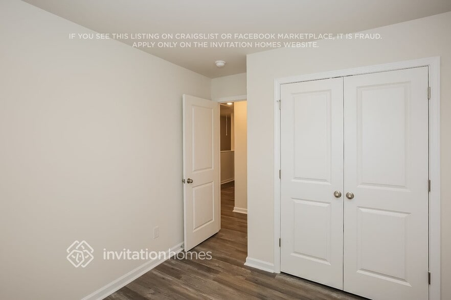 Building Photo - 11561 Brier Vlg Ln