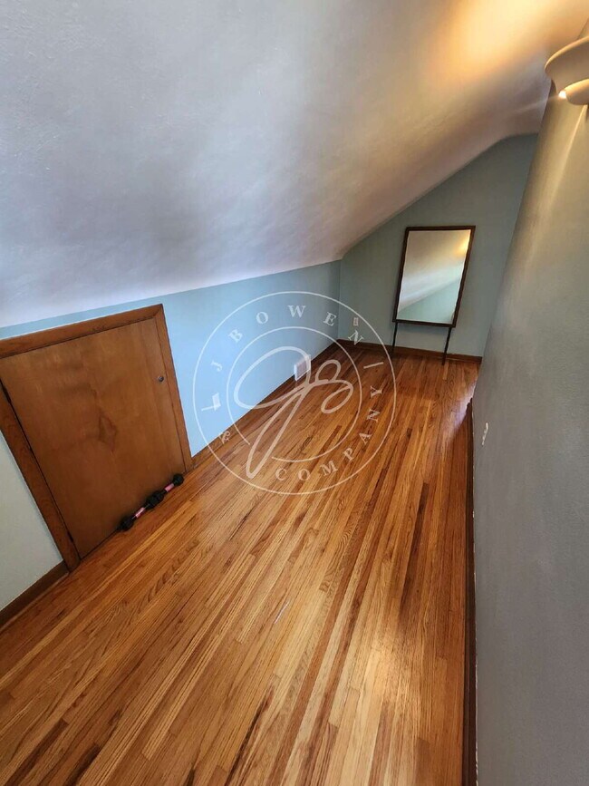 Building Photo - 3 bed 3 bath home for rent near University of Toledo!
