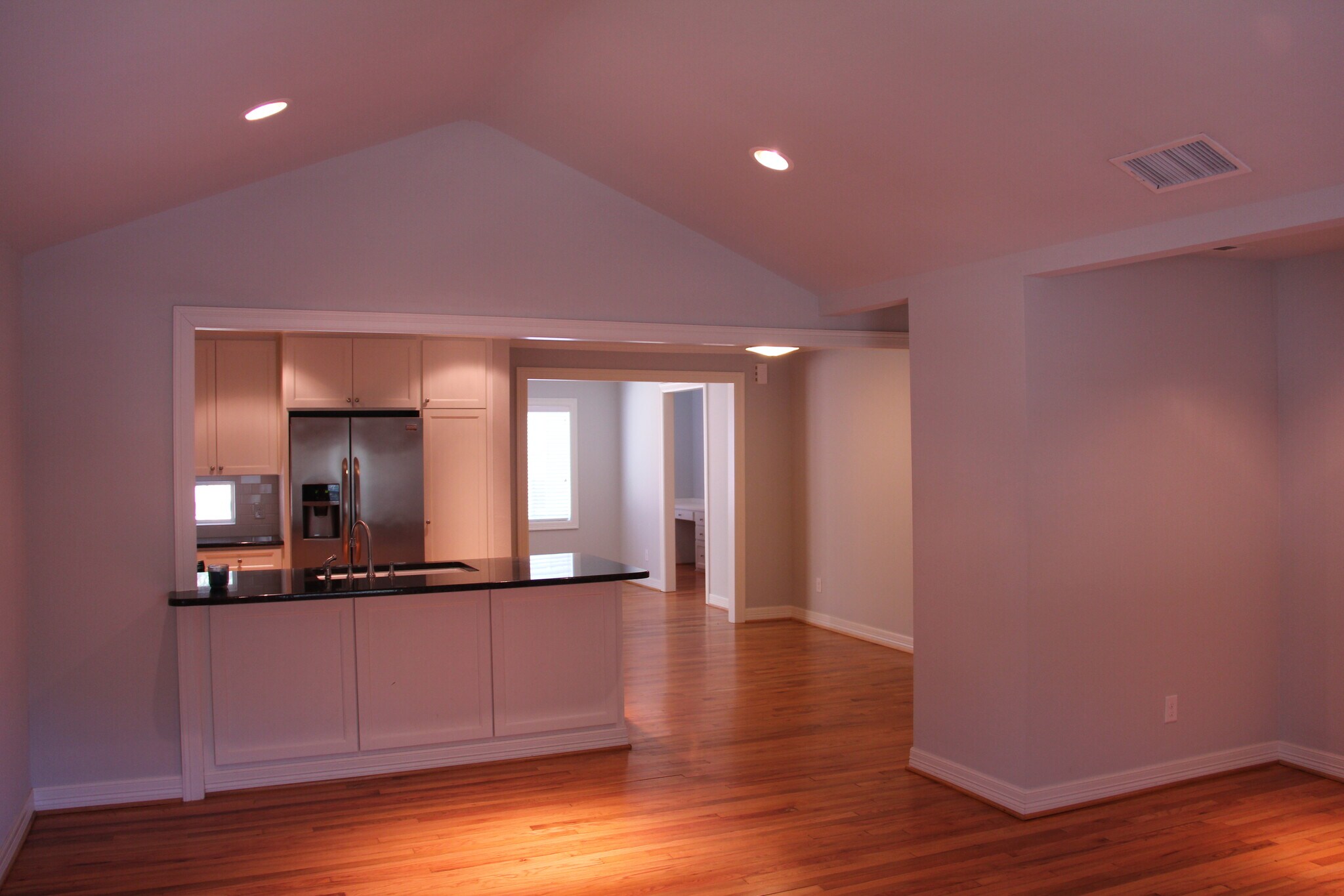 Building Photo - 3716 Collinwood Ave