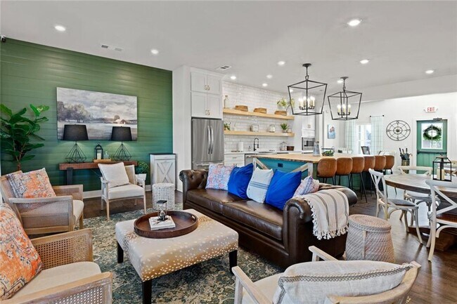 Building Photo - 705 Charles Hardy Pkwy