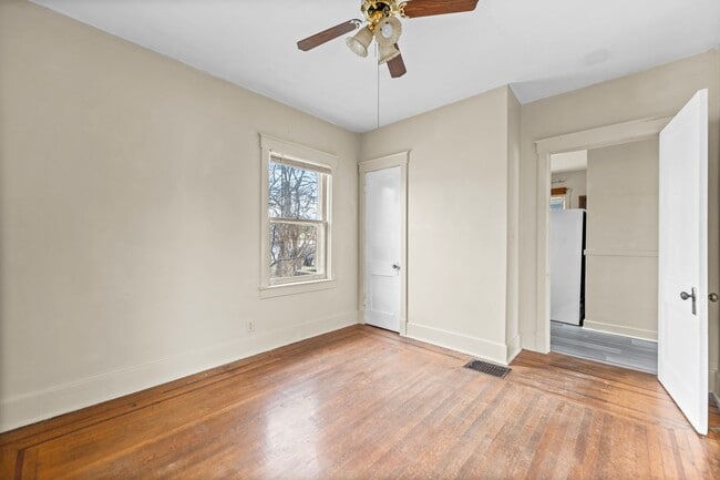 Building Photo - Spacious 1 Bed 1 Bath House off of Eastern Parkway