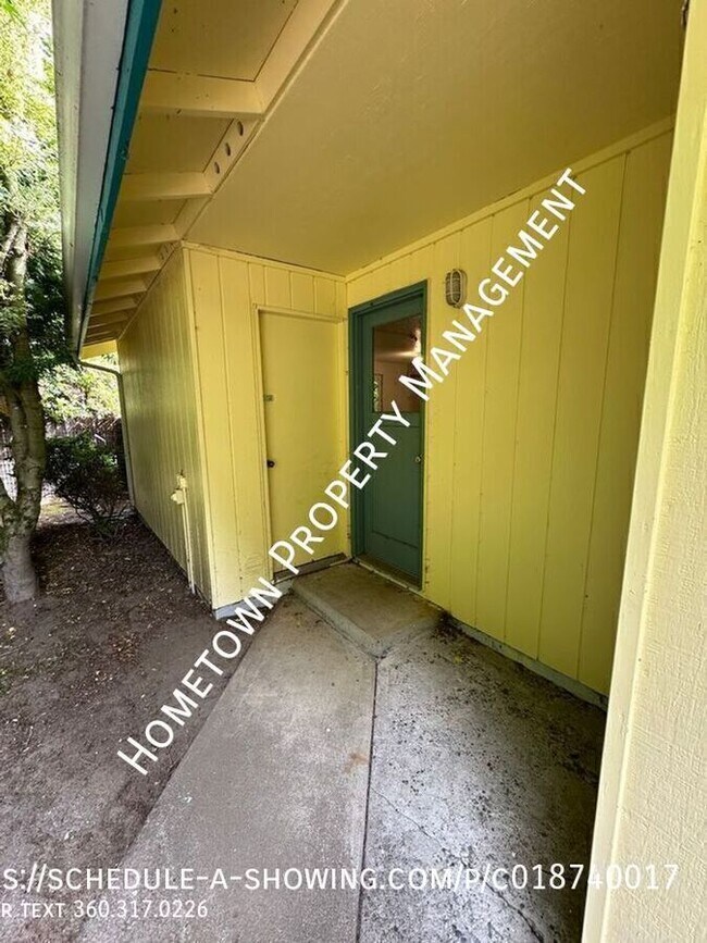 Building Photo - 3138 60th Loop SE