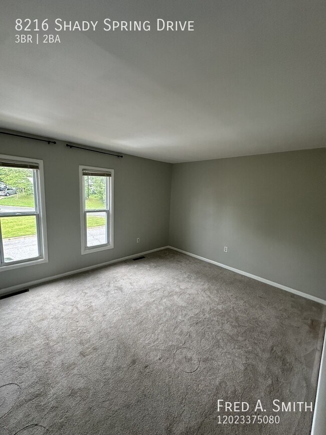 Building Photo - 8216 Shady Spring Dr