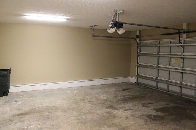 Building Photo - 220 Bear Trail