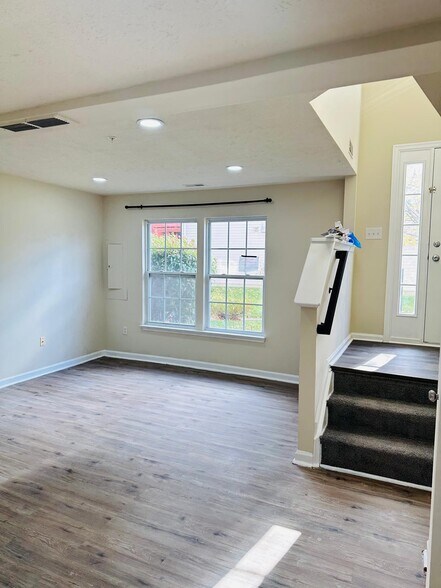 Building Photo - 5074 Kemsley Ct