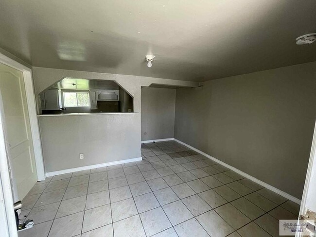 Building Photo - 521 N 9th St