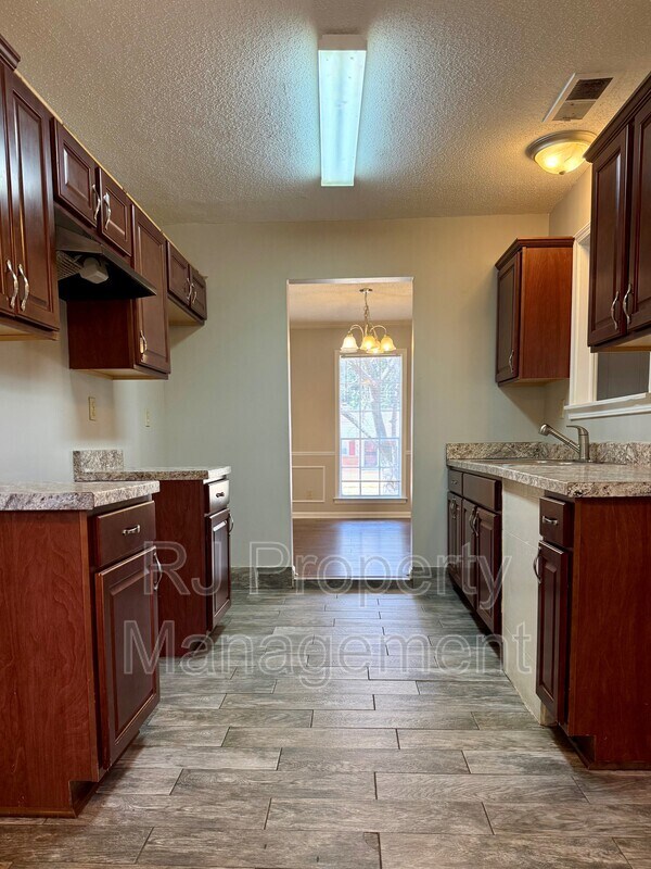 Building Photo - 3086 Estes St