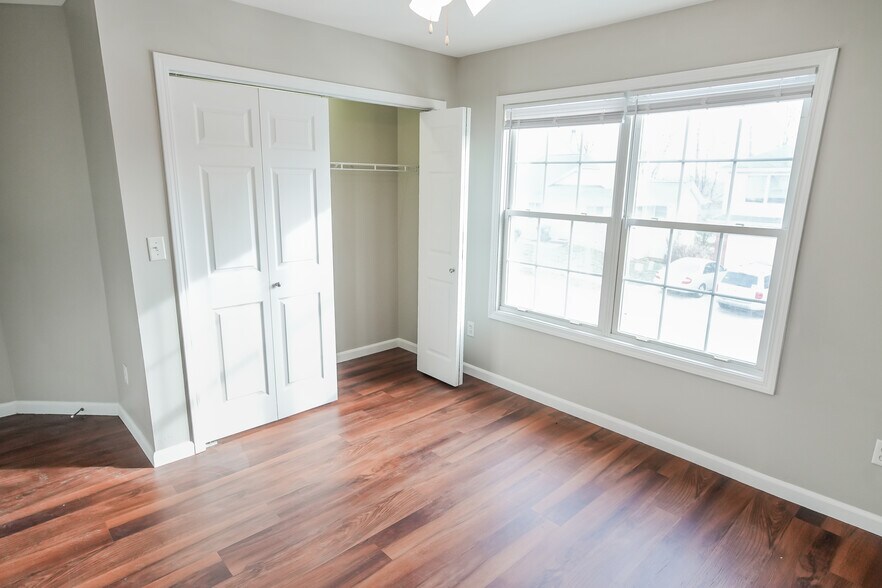 Bedroom 2 - 3713 S Cramer Cir