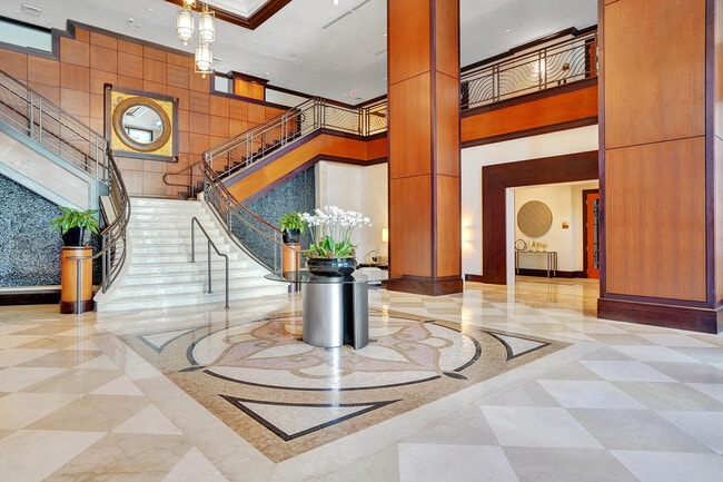 Building Photo - 610 W Las Olas Blvd