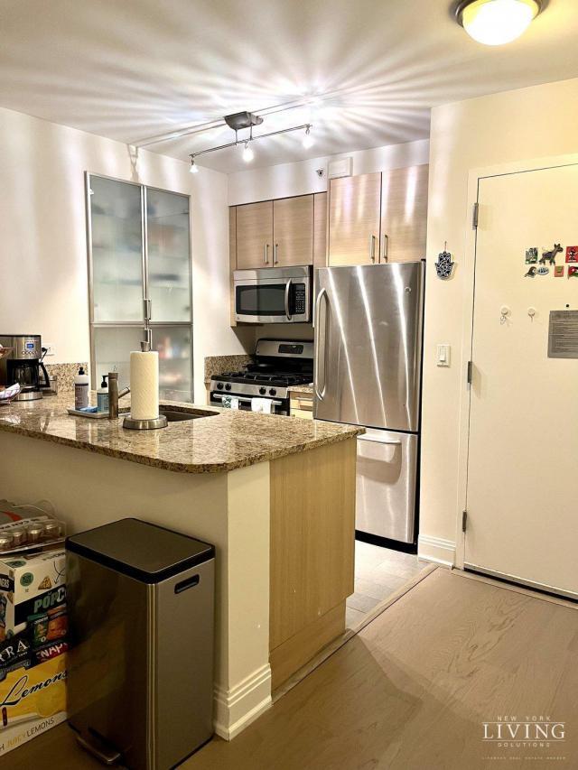 Building Photo - 1 bedroom in New York NY 10001