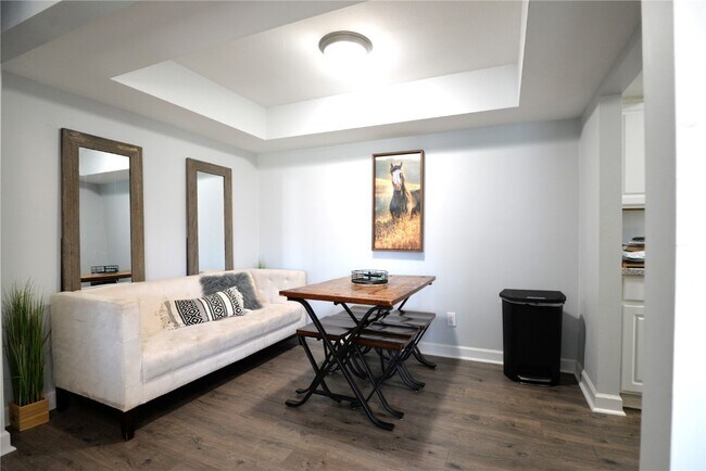 Building Photo - 5101 Hollow Wood Ct