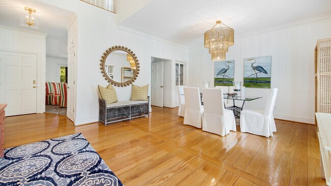 Building Photo - 546 Collins Meadow Dr