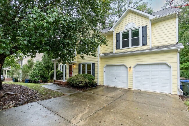 Building Photo - 8 Woodcliff Cir
