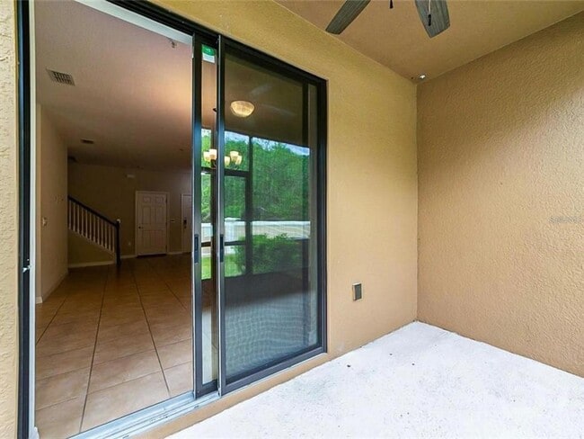 Building Photo - 2440 Seven Oaks Dr