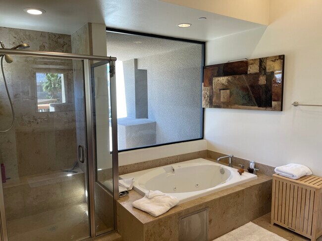 Building Photo - 409 N Avenida Caballeros