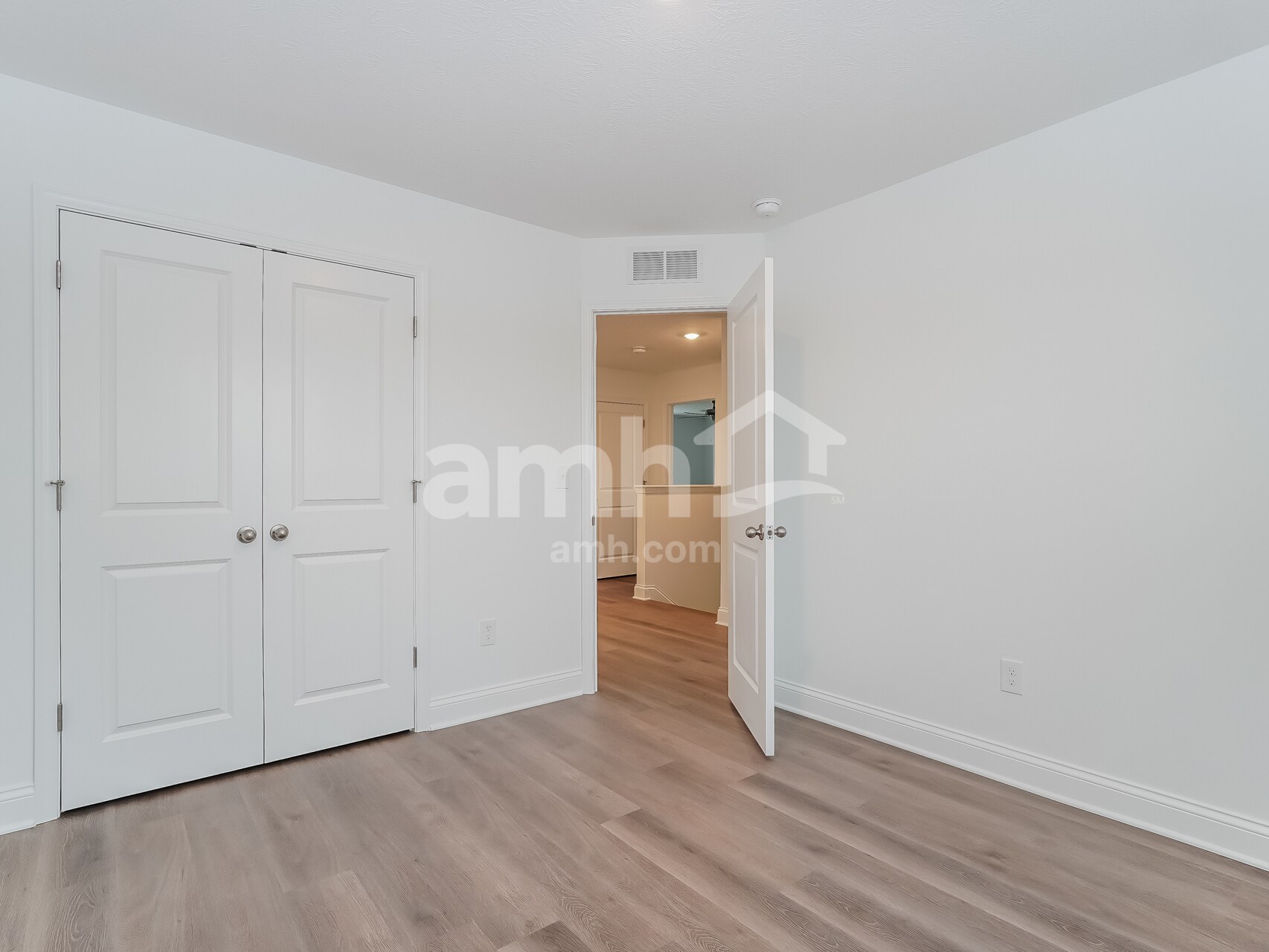 Building Photo - 406 Golden Maple Pl