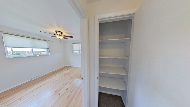 Building Photo - 4675 Holland St