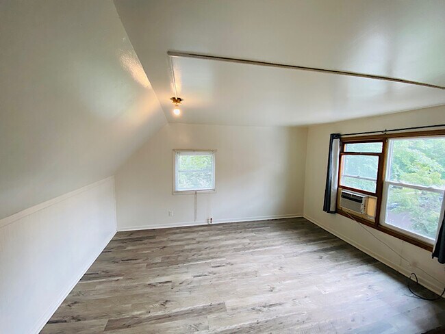 Building Photo - 216 Fairchild St