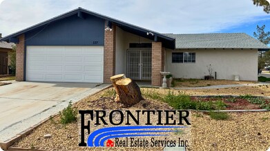 Building Photo - Beautifully renovated 3-bedroom, 2-bathroom