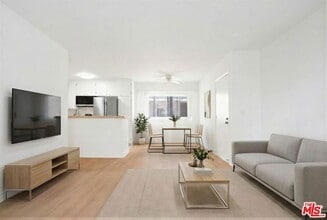 Building Photo - 9005 Cynthia St