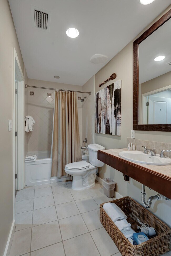Building Photo - 5002 S Sandestin Blvd