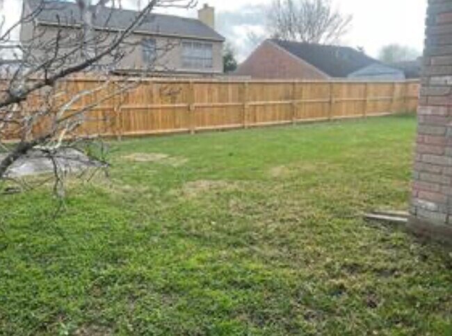 Building Photo - 2709 Hot Springs Dr