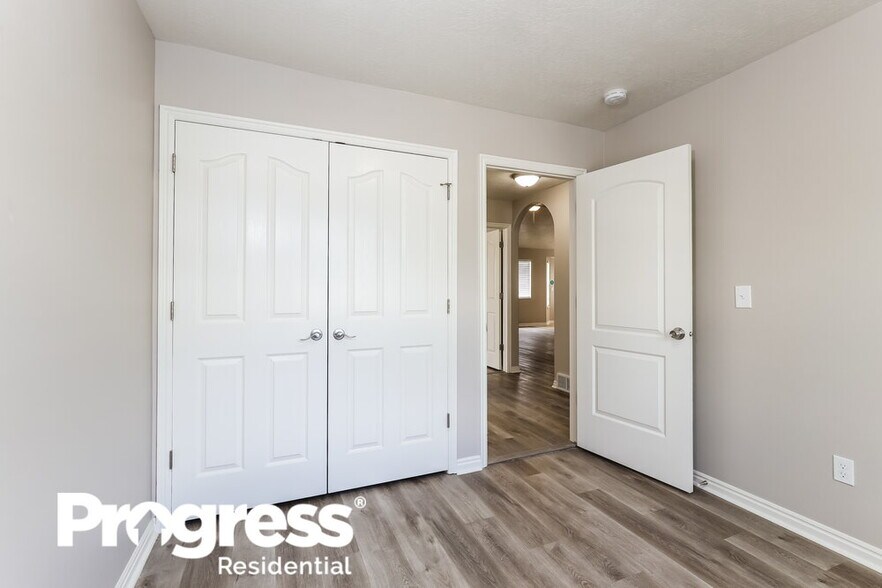 Building Photo - 1116 Mustang Ln