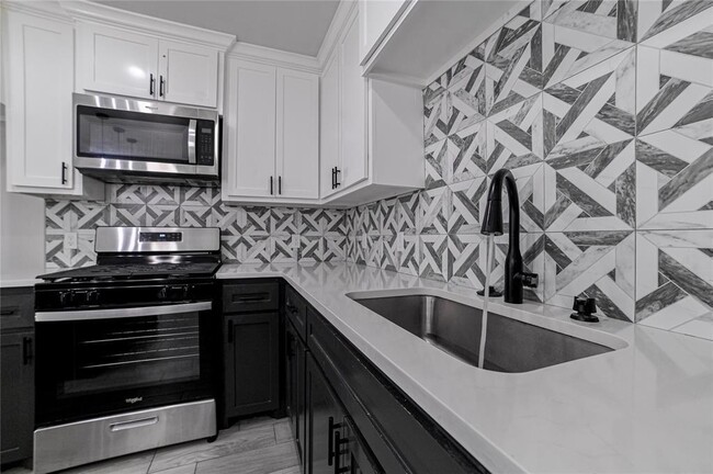 Building Photo - 1717 Breckenridge Dr