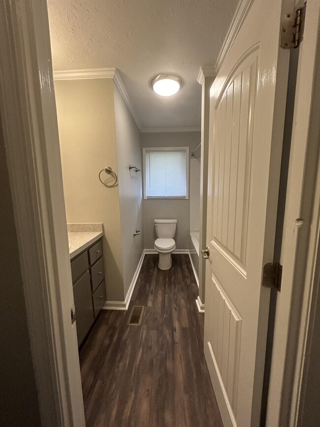 Building Photo - 2515 Reta St