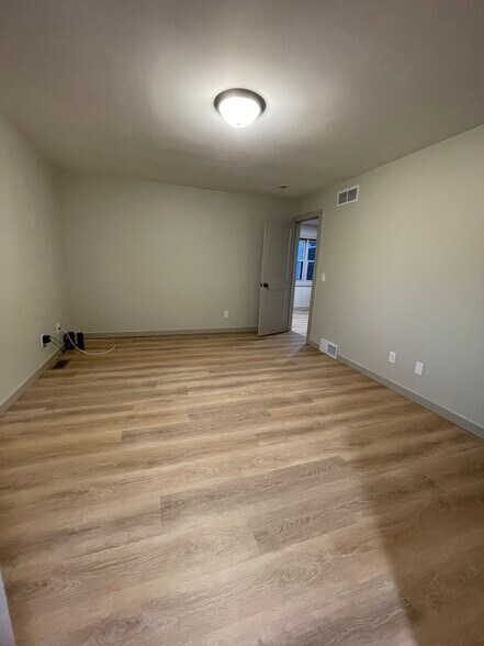 Building Photo - 2933 King James Way