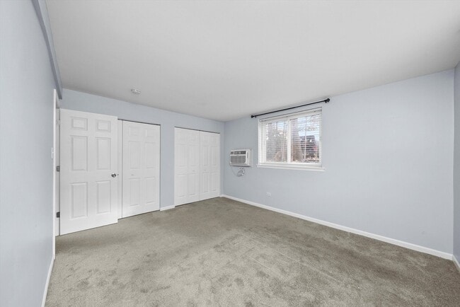 Building Photo - 3241 50th Ct