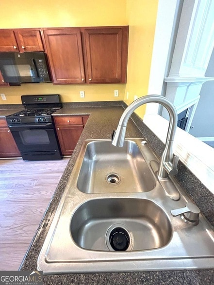 Building Photo - 1008 Prestwyck Ct