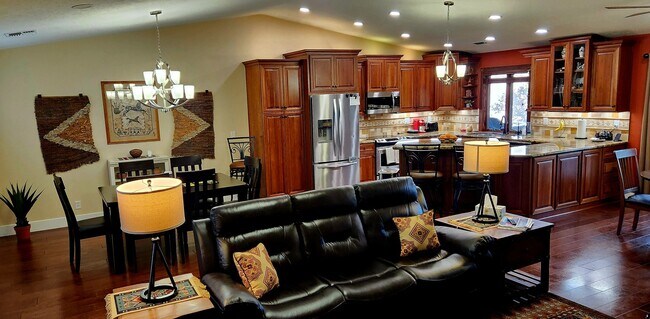 Building Photo - Nicely updated home in 45+ Active Adult Community of Leisure World. Available April 1st, 2025 to ...