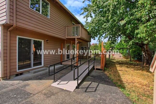 Building Photo - 5 Bed, 4 Bath ADA Accessible Home in Gresham