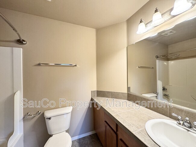 Building Photo - 1444 NE Redspire Ln