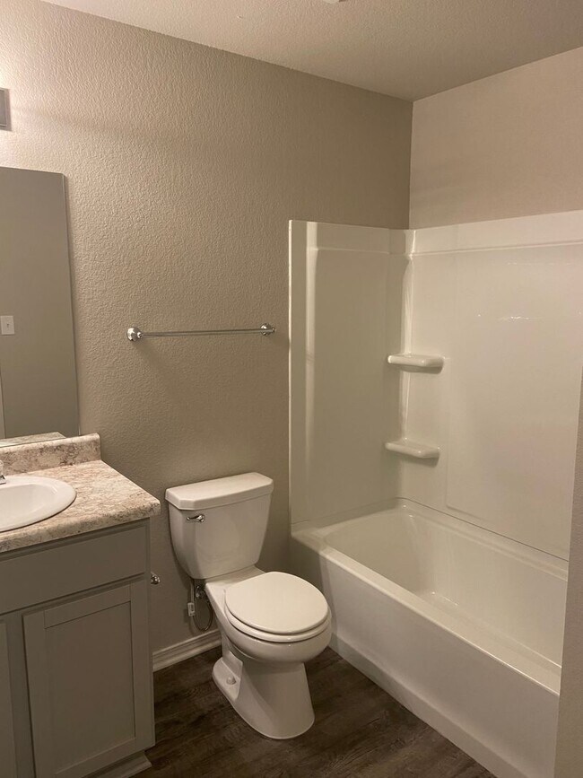 Building Photo - *Pre-leasing* Four Bedroom | Two Bath Home...