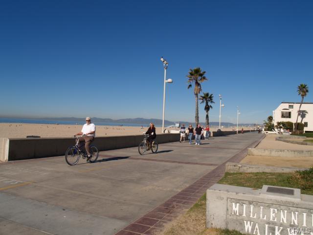 Fantastic Bike Path just a couple short blocks away and runs for miles. - 2132 Monterey Blvd