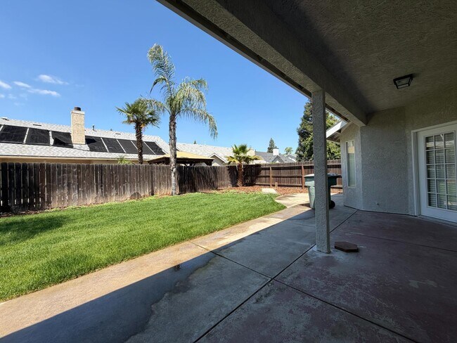 Building Photo - 2128 E St Andrew Dr