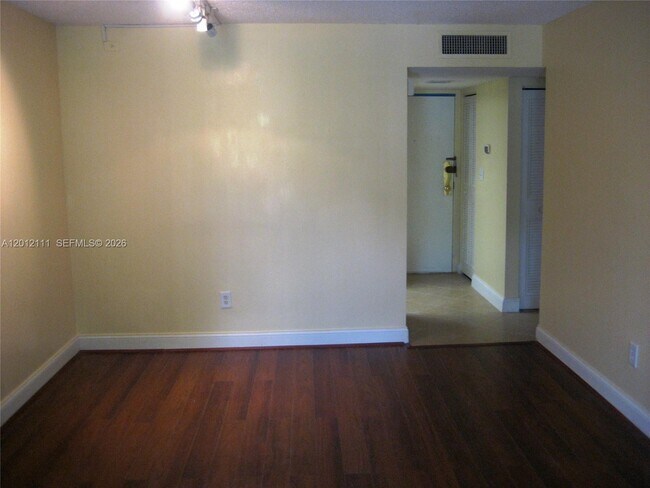 Building Photo - 14301 N Kendall Dr