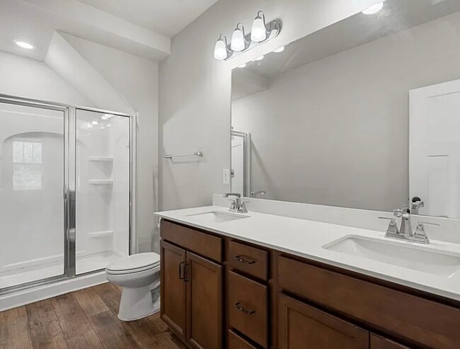 Building Photo - 208 Rosecroft Dr