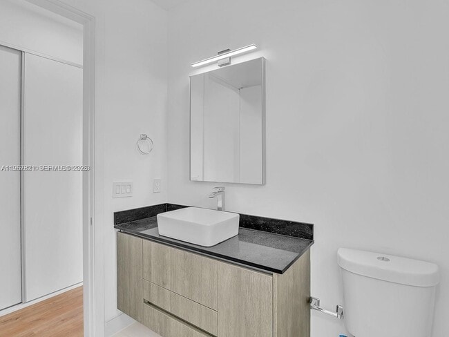 Building Photo - 6130 SW 36th Ct