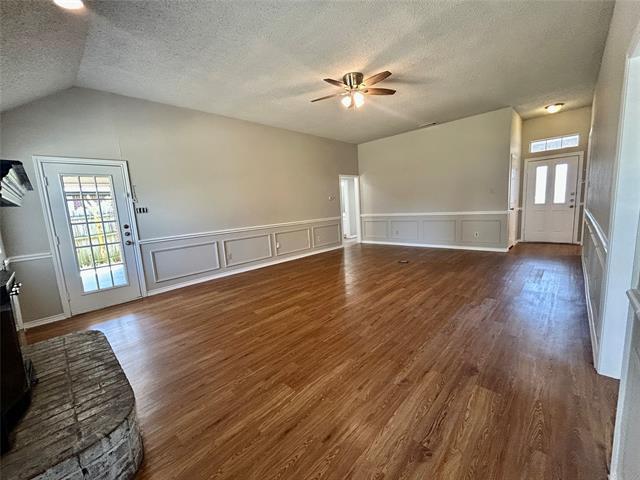 Building Photo - 7724 Sagebrush Ct N
