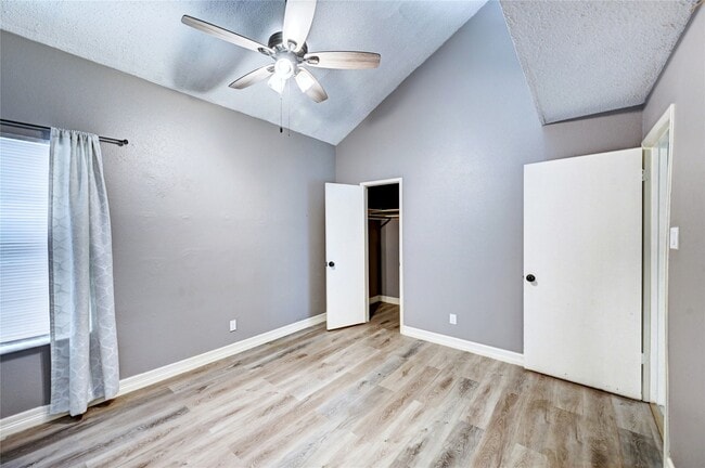 Building Photo - 12900 Walden Rd