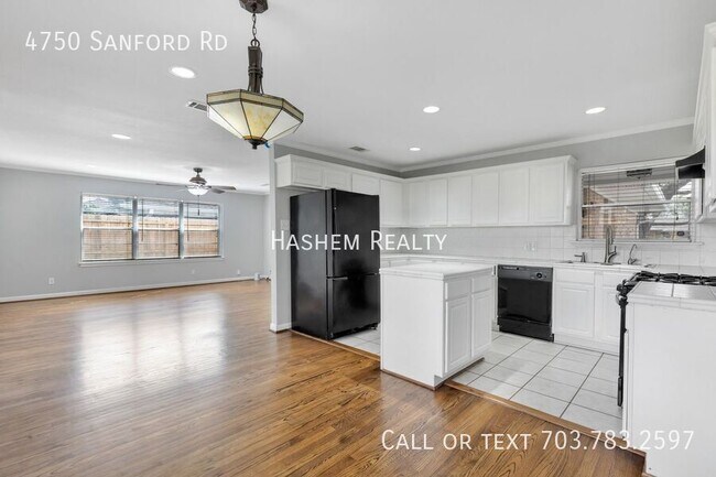 Building Photo - 4750 Sanford Rd